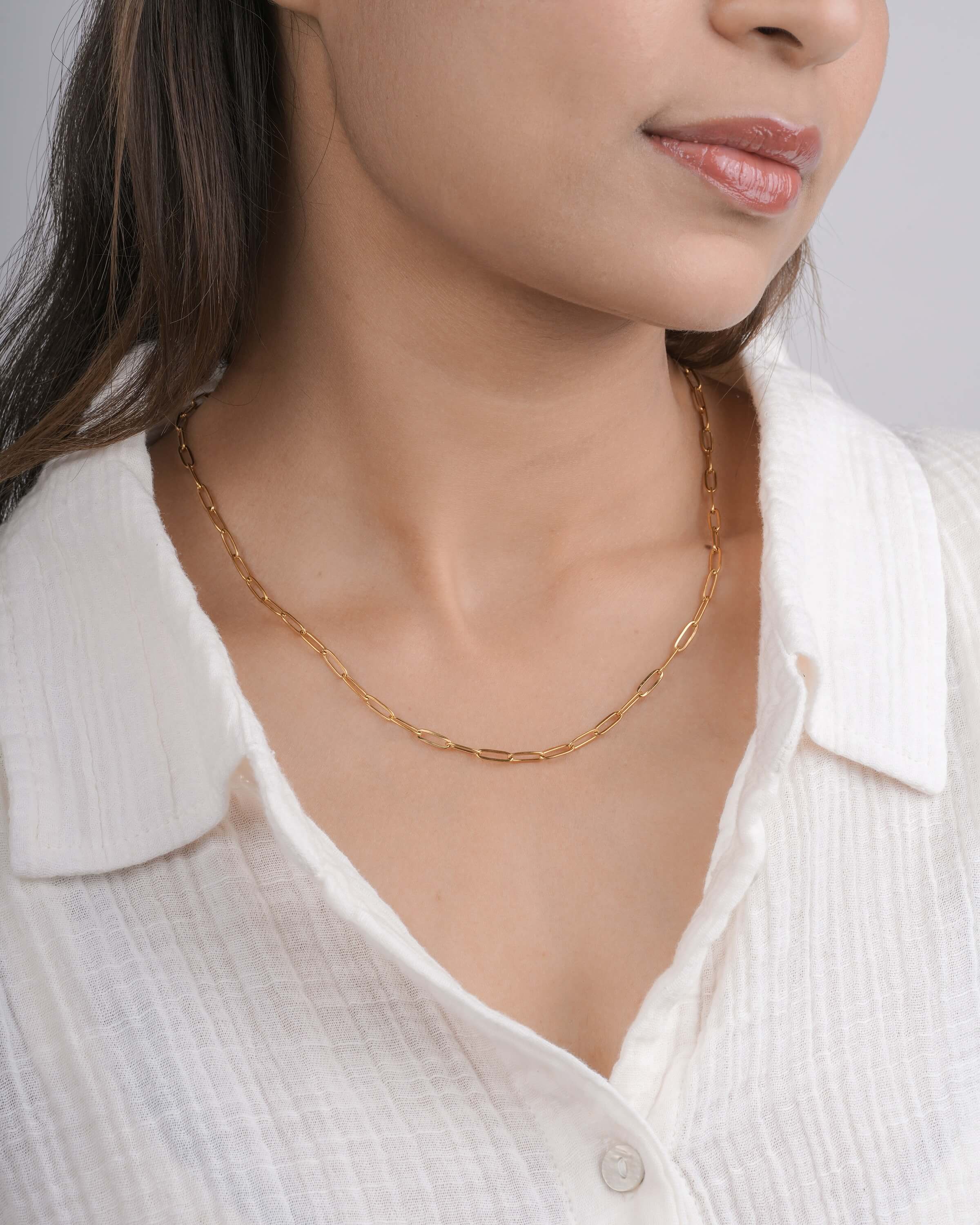 Modern Paperclip Chain Bracelet in Gold Tone