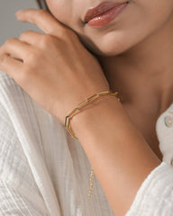 Modern Paperclip Chain Bracelet in Gold Tone