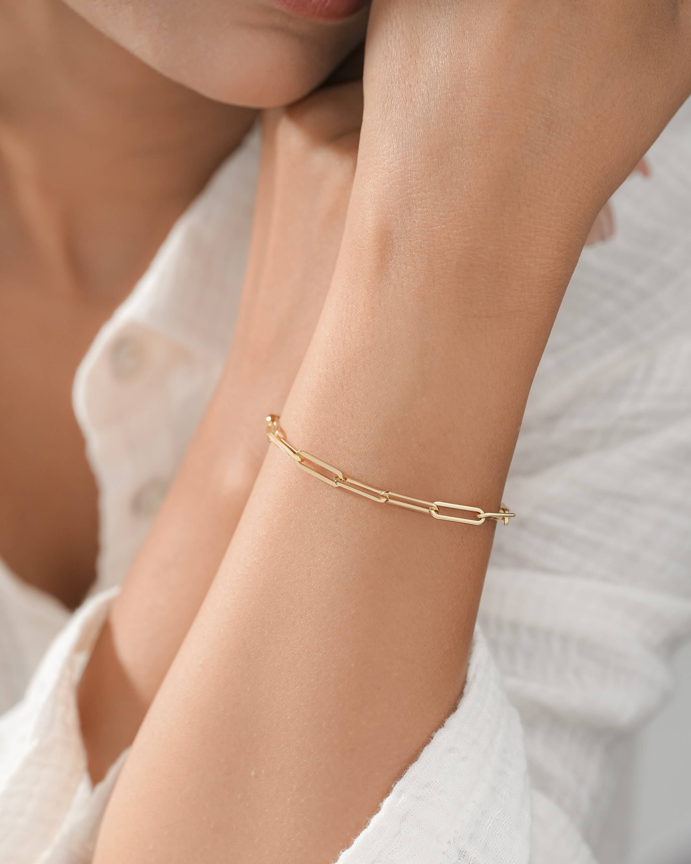 Modern Paperclip Chain Bracelet in Gold Tone