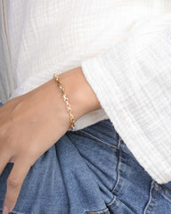 Modern Flat Oval Link Chain Bracelet in Gold Tone