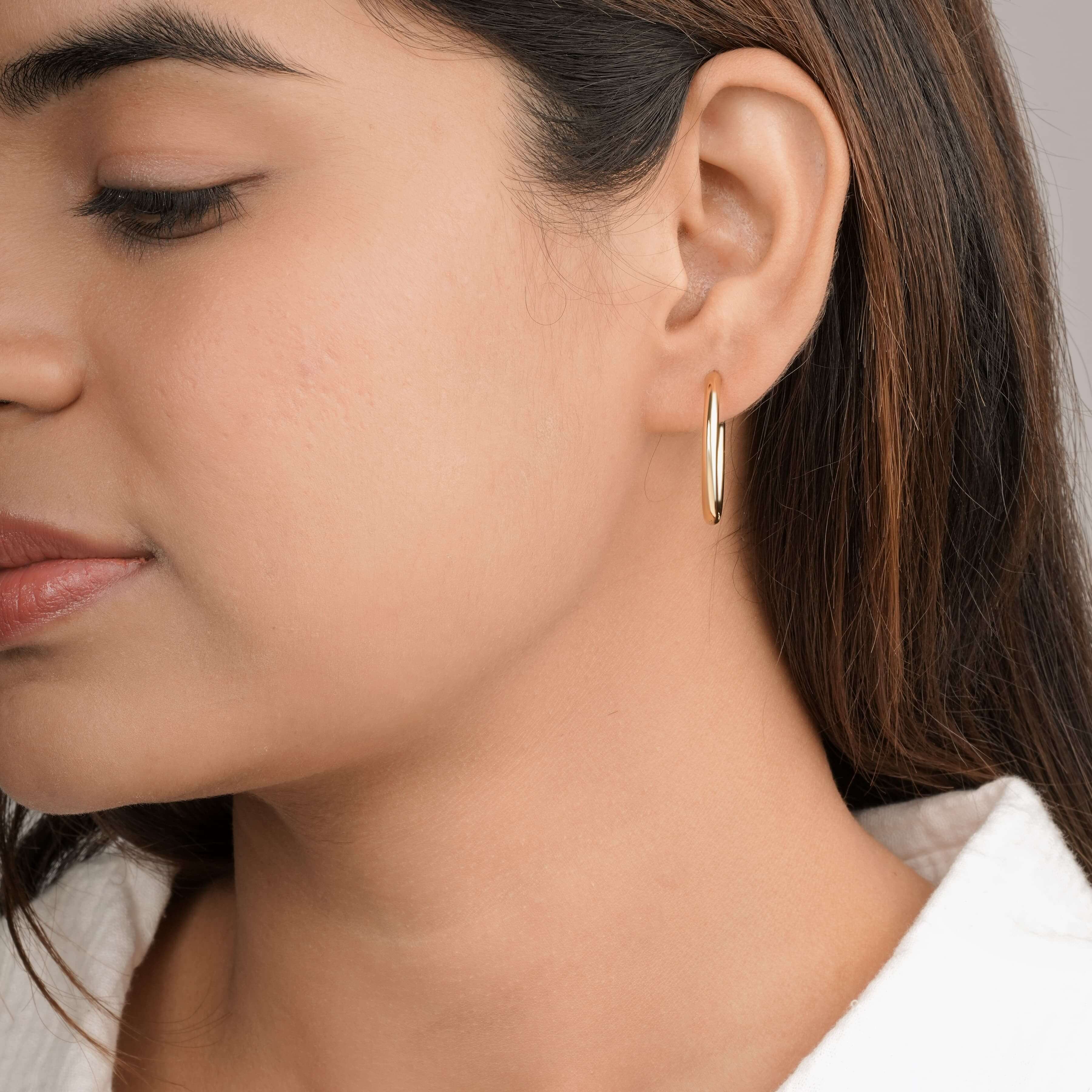 Sleek & Simple Gold Hoop Earrings