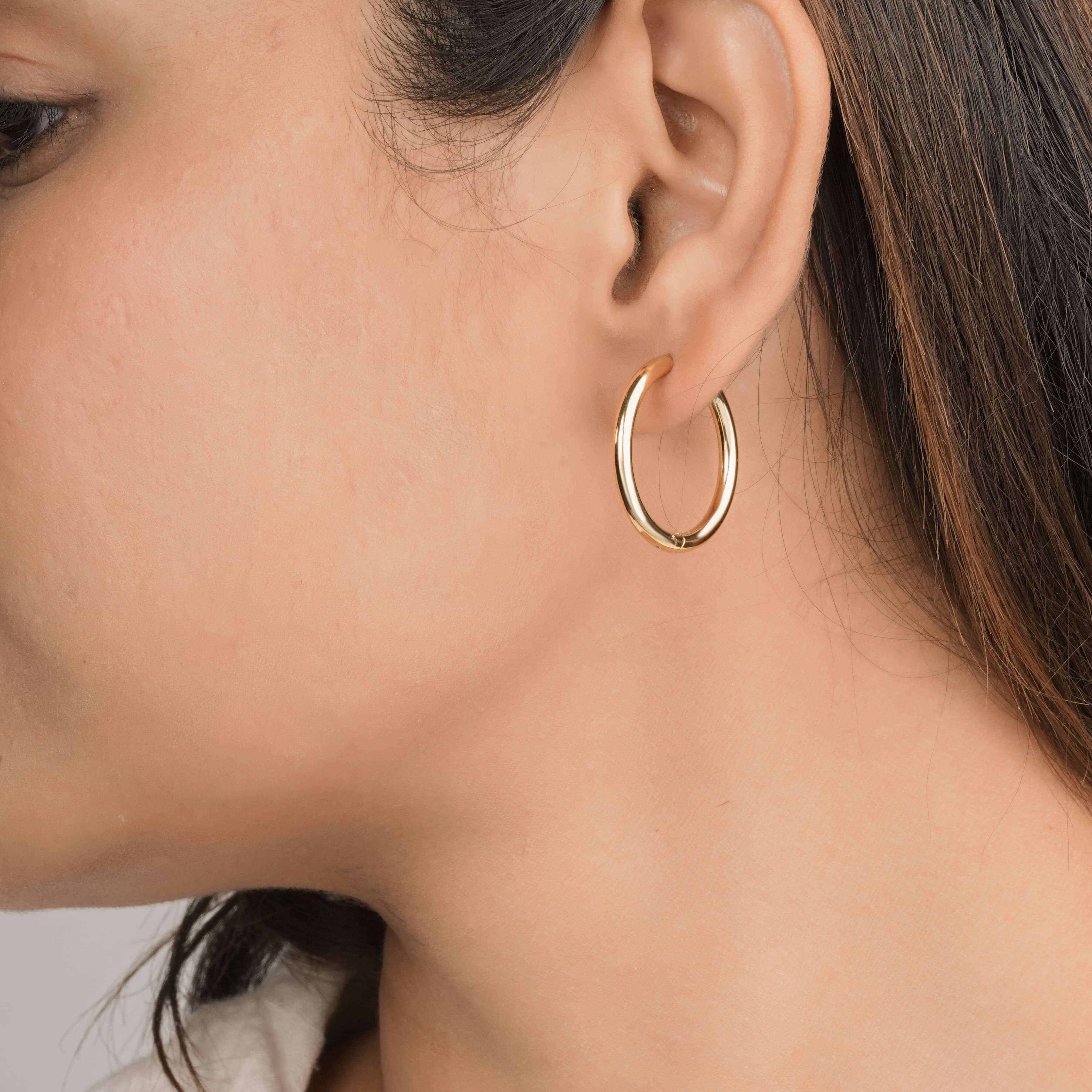Sleek & Simple Gold Hoop Earrings