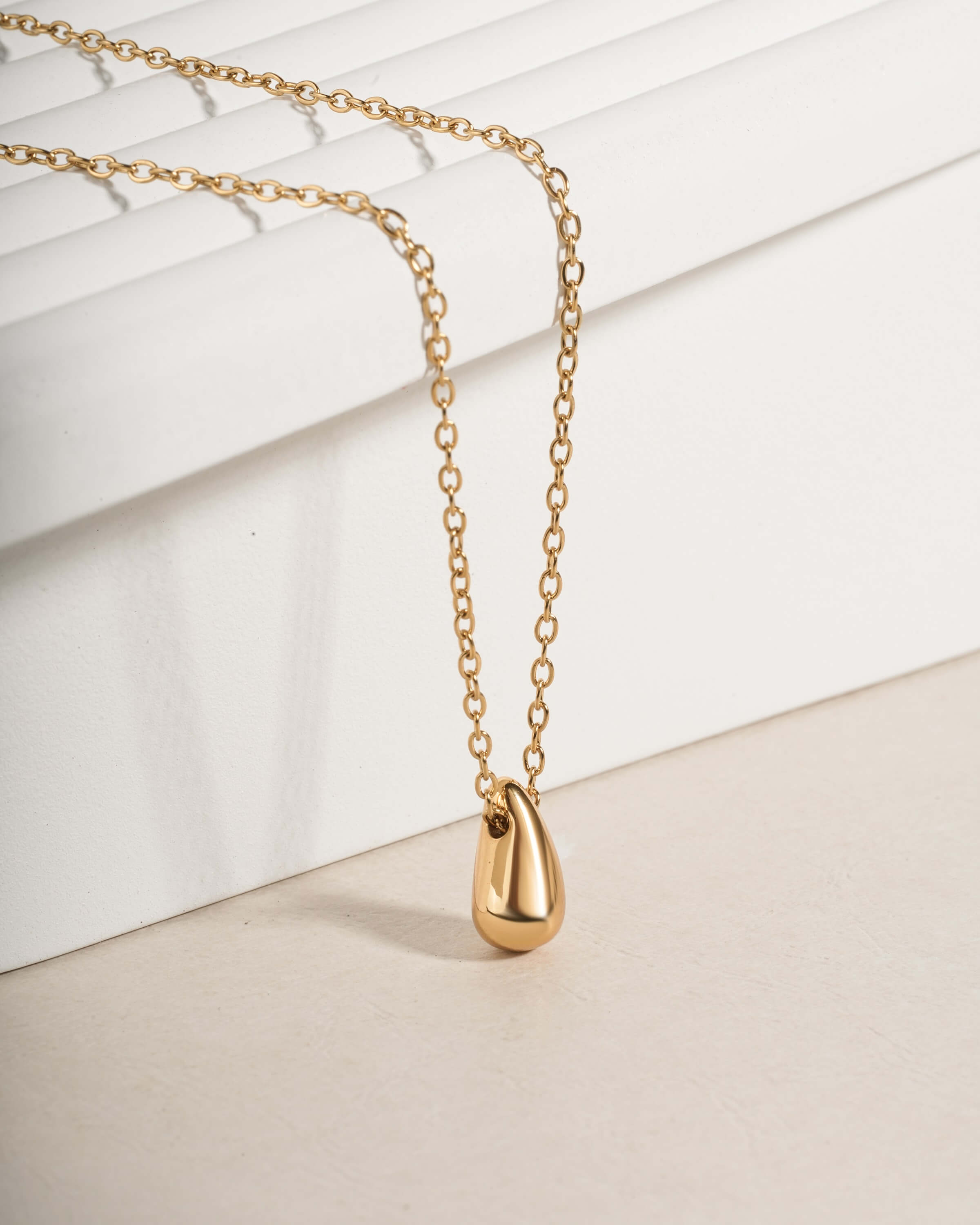 Minimalist Gold Tone Teardrop Pendant Necklace