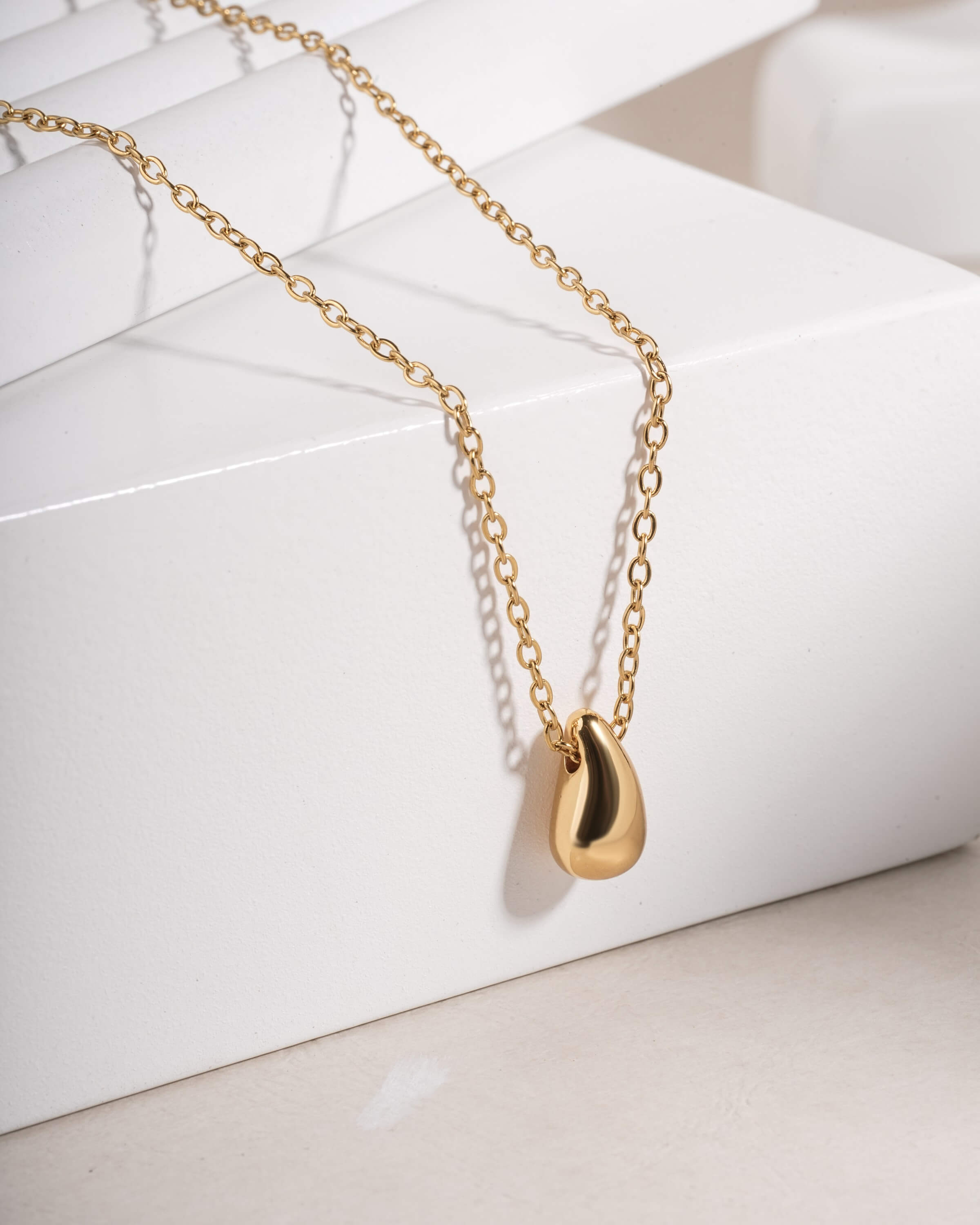 Minimalist Gold Tone Teardrop Pendant Necklace