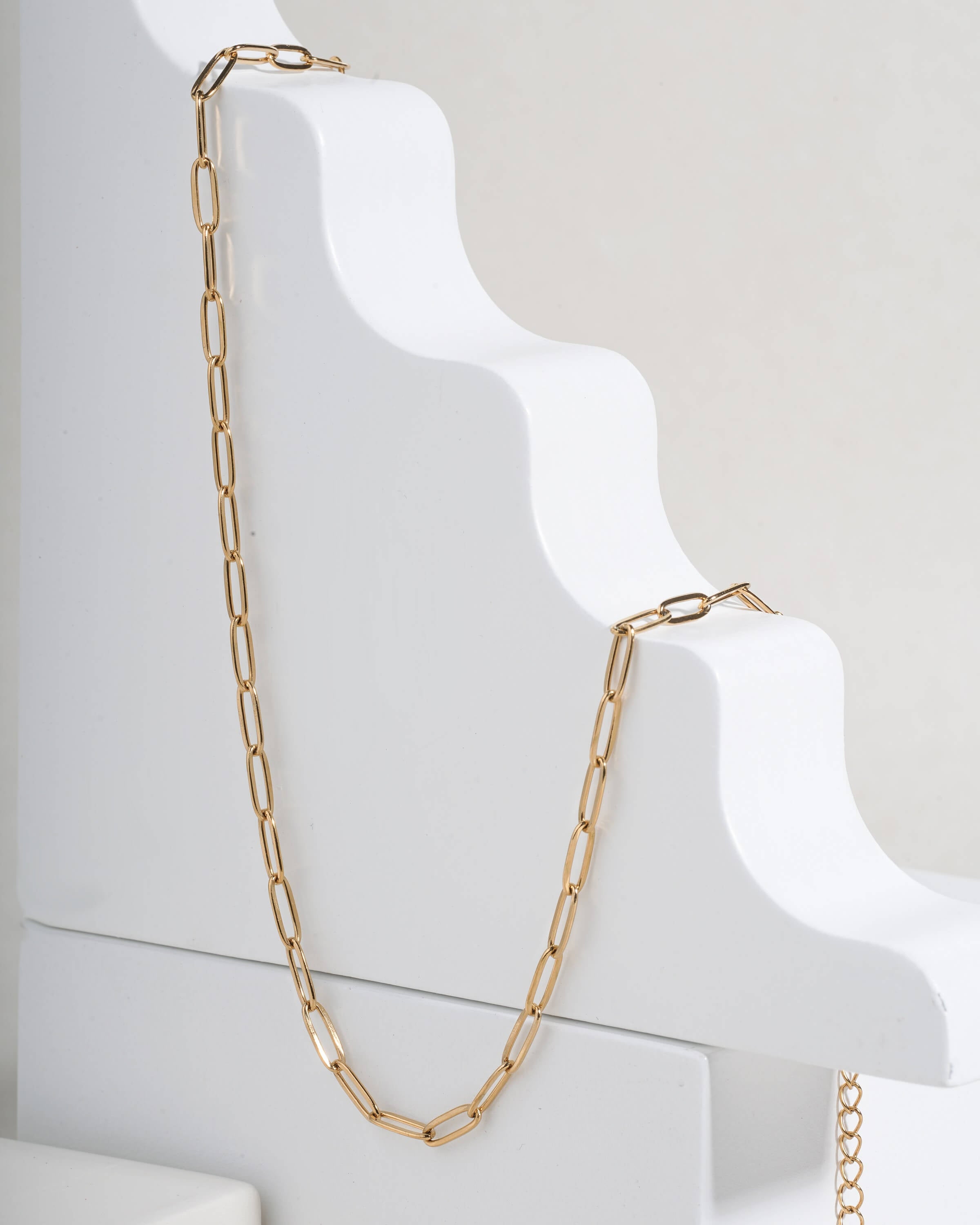 Modern Paperclip Chain Bracelet in Gold Tone