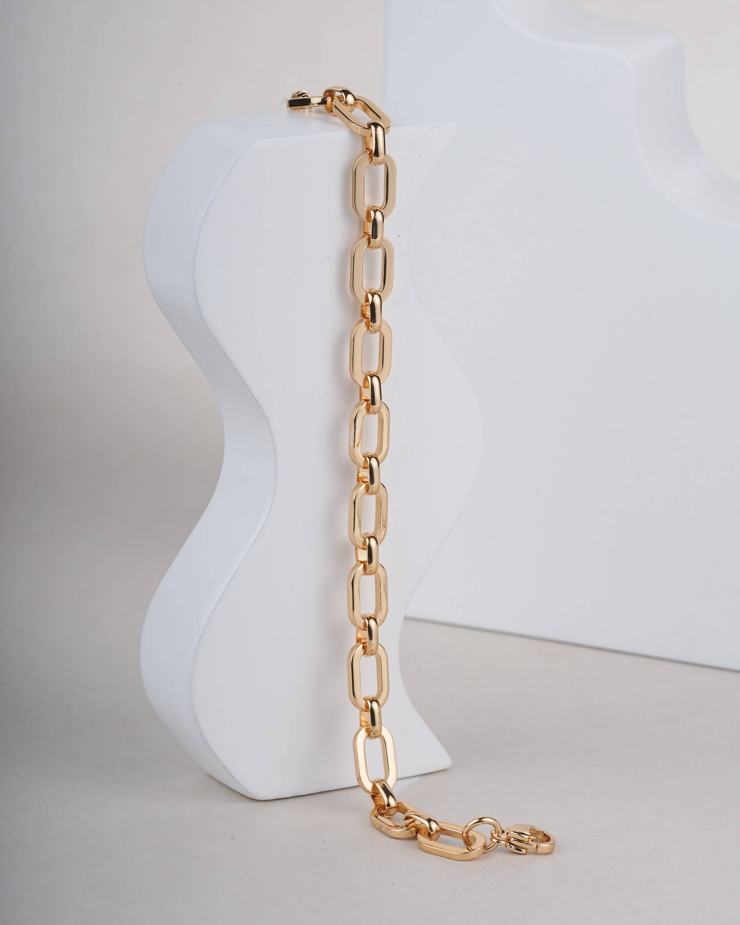 Bold Interlocking Link Bracelet in Gold Tone